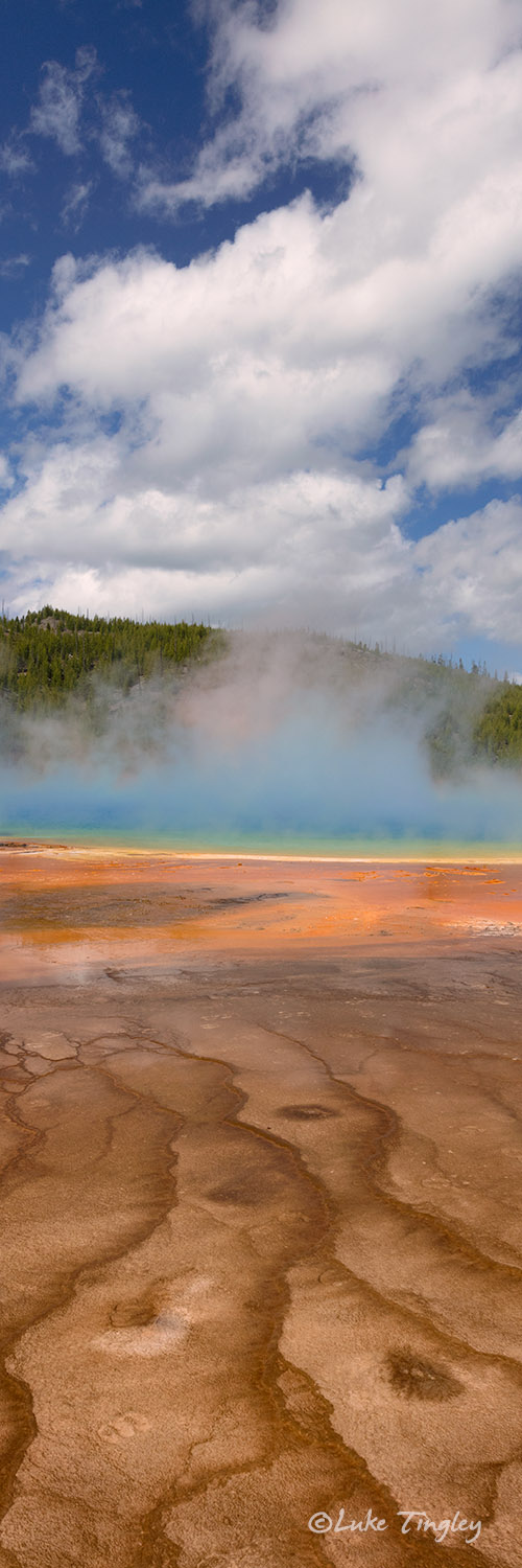 The iconic Grand Prismatic Hot Spring in Yellowstone National Park.
